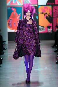 anna-sui-f19-48(1).thumb.jpg.4003e608c7d7b5061a7edf353a438331.jpg