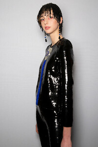 armani-prive-hc-bks-m-rs19-3137.thumb.jpg.9d09e9d672e20db73acbd0554141aeef.jpg