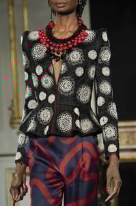 armani-prive-hc-clp-rs19-0908.thumb.jpg.64252d48983fc46fd15cff27c102c2d6.jpg