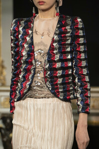 armani-prive-hc-clp-rs19-0996.thumb.jpg.155539e0b57ea10b5ff44cddb66e589d.jpg
