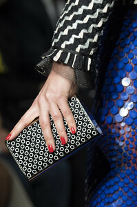 armani-prive-hc-clp-rs19-1116.thumb.jpg.6ceb441a566ea5d49a93e6a79f9681c8.jpg