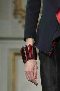 armani-prive-hc-clp-rs19-1189.thumb.jpg.d531ff44f7cddb085e74f80754ac3306.jpg