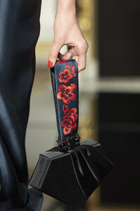 armani-prive-hc-clp-rs19-1578.thumb.jpg.38e6f6134d2241111799b4d2d64b630a.jpg