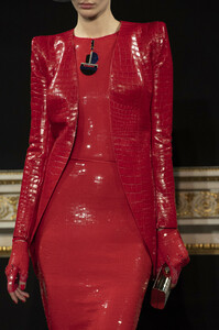 armani-prive-hc-clp-rs19-1698.thumb.jpg.88ecace84a97a2b9db672c10cd4ba3d4.jpg