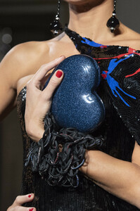 armani-prive-hc-clp-rs19-2388.thumb.jpg.a5ea5862ad55d1b26b5e306c3c61d0a2.jpg