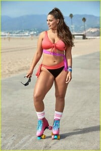 ashley-graham-goes-retro-for-new-swimsuits-for-all-collection-06.jpg