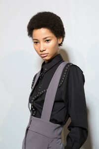 backstage-defile-alberta-ferretti-automne-hiver-2019-2020-milan-coulisses-10.thumb.jpg.8975870796157d8f7f94d073bf1b453a.jpg