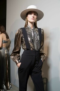 backstage-defile-alberta-ferretti-automne-hiver-2019-2020-milan-coulisses-131.jpg