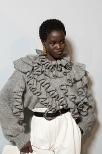 backstage-defile-alberta-ferretti-automne-hiver-2019-2020-milan-coulisses-48.thumb.jpg.ec7fdc9e6adbb16a3cbbde5241baaa15.jpg