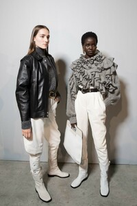 backstage-defile-alberta-ferretti-automne-hiver-2019-2020-milan-coulisses-52.thumb.jpg.55ee372df680449e7c148bb413f9cb74.jpg