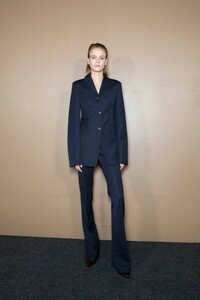 backstage-defile-boss-automne-hiver-2019-2020-new-york-coulisses-140.thumb.jpg.c348ed75a2bdedc64eab52bffa593380.jpg