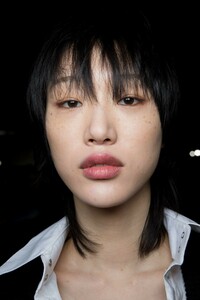 backstage-defile-boss-automne-hiver-2019-2020-new-york-coulisses-45.thumb.jpg.cc8036d0c14c87cc1d5a800c96b58f89.jpg