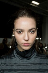 backstage-defile-boss-automne-hiver-2019-2020-new-york-coulisses-49.thumb.jpg.571fd300297042b29e5b3412edb60fc2.jpg