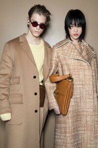 backstage-defile-boss-automne-hiver-2019-2020-new-york-coulisses-78.thumb.jpg.6b04bebaf196990f1cbc9c0d969bf1a0.jpg