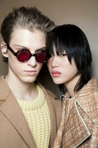 backstage-defile-boss-automne-hiver-2019-2020-new-york-coulisses-79.thumb.jpg.57363765cd7c06562418abaa4d006676.jpg