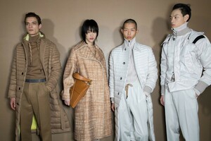 backstage-defile-boss-automne-hiver-2019-2020-new-york-coulisses-87.thumb.jpg.cbed66777629a1fbbd8301ce71f6e0e2.jpg