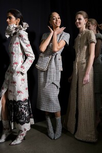 backstage-defile-brock-collection-automne-hiver-2019-2020-new-york-coulisses-101.thumb.jpg.0fbd865af343f6f5aa1d670a28fc976f.jpg