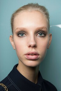 backstage-defile-brock-collection-automne-hiver-2019-2020-new-york-coulisses-23.thumb.jpg.23c38a9d2328a9ca1cef2b345f8fb0ff.jpg
