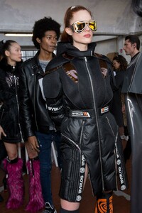 backstage-defile-byblos-automne-hiver-2019-2020-milan-coulisses-31.thumb.jpg.fd6ed2fd0960eb45837e11c9e6b152b1.jpg