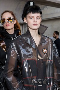 backstage-defile-byblos-automne-hiver-2019-2020-milan-coulisses-33.thumb.jpg.3cc478d2a58dba9670214b0fabd00b86.jpg