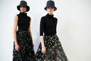 backstage-defile-christian-dior-automne-hiver-2019-2020-paris-coulisses-102.thumb.jpg.bc1be40c9d67c92dcecd89720c738969.jpg