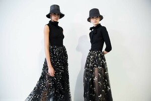 backstage-defile-christian-dior-automne-hiver-2019-2020-paris-coulisses-105.thumb.jpg.c9ec219d1ddbd60dc514b628bac386c1.jpg