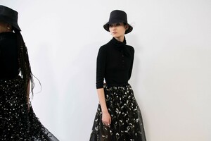 backstage-defile-christian-dior-automne-hiver-2019-2020-paris-coulisses-228.thumb.jpg.a0a2c176b7269a1936c5d3329af790a0.jpg