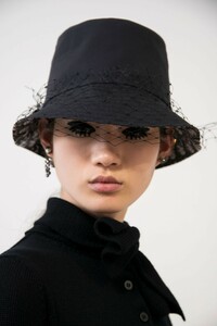 backstage-defile-christian-dior-automne-hiver-2019-2020-paris-coulisses-229.thumb.jpg.0f1203b11d6b0cce1292bb05b6d79f21.jpg