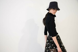 backstage-defile-christian-dior-automne-hiver-2019-2020-paris-coulisses-230.thumb.jpg.ccc766dfa4d790958088526c5b0725bf.jpg