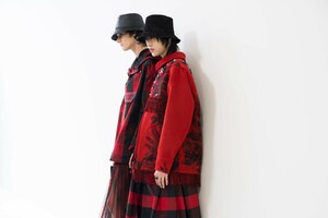 backstage-defile-christian-dior-automne-hiver-2019-2020-paris-coulisses-65.thumb.jpg.7246c9c899e824fa8779e5de1abe0607.jpg