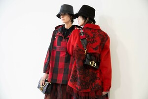 backstage-defile-christian-dior-automne-hiver-2019-2020-paris-coulisses-69.thumb.jpg.9133b667628f6bbe3ea7caf0933dc48f.jpg