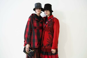 backstage-defile-christian-dior-automne-hiver-2019-2020-paris-coulisses-72.thumb.jpg.acb3f45bea23c93a0847f36db79577e1.jpg