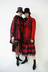 backstage-defile-christian-dior-automne-hiver-2019-2020-paris-coulisses-73.thumb.jpg.bb3fb3a8766837deb0f8474f5bb4a020.jpg