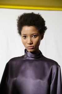 backstage-defile-dries-van-noten-automne-hiver-2019-2020-paris-coulisses-116.thumb.jpg.d523502f15a5a364e5e92983000382cc.jpg