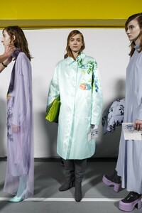 backstage-defile-dries-van-noten-automne-hiver-2019-2020-paris-coulisses-76.thumb.jpg.26b4642460bc56a49cc8ce13d11b8b2d.jpg