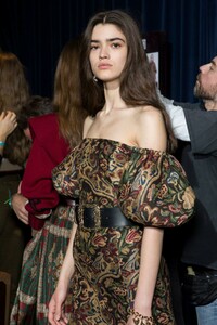 backstage-defile-etro-automne-hiver-2019-2020-milan-coulisses-106.thumb.jpg.489e5d88fe612103f407903eb7c8d61e.jpg