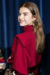 backstage-defile-etro-automne-hiver-2019-2020-milan-coulisses-162.thumb.jpg.8bb085e63e6713e9f8df83c384b255e8.jpg