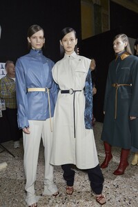backstage-defile-gabriele-colangelo-automne-hiver-2019-2020-milan-coulisses-69.thumb.jpg.5bab214832a31d4b5c8c3ff3918bb520.jpg