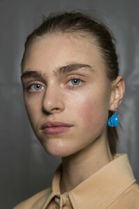 backstage-defile-jil-sander-automne-hiver-2019-2020-milan-coulisses-125.thumb.jpg.b34b063b78a6d928b7f0d58965d2f289.jpg