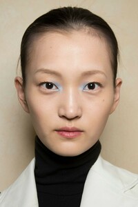 backstage-defile-lanvin-automne-hiver-2019-2020-paris-coulisses-2.thumb.jpg.9b6992d9a9cf4082bada993eba9c9e93.jpg
