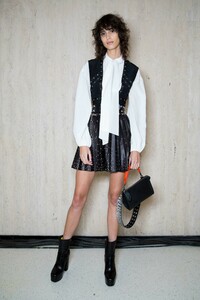 backstage-defile-longchamp-automne-hiver-2019-2020-new-york-coulisses-101.thumb.jpg.1d3bf80fa8c5dc8b50b18fd00753280a.jpg