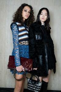backstage-defile-longchamp-automne-hiver-2019-2020-new-york-coulisses-59.thumb.jpg.cfbd01c4743f7521802c9f5ec9e9a56a.jpg