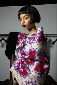 backstage-defile-matty-bovan-automne-hiver-2019-2020-londres-coulisses-17.thumb.jpg.3c3133b429948cc809d53c996ebf91b6.jpg
