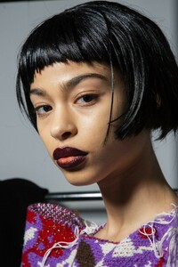 backstage-defile-matty-bovan-automne-hiver-2019-2020-londres-coulisses-18.thumb.jpg.a5c18216591c4b1c0eddbf1f1e9a1d04.jpg