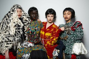 backstage-defile-matty-bovan-automne-hiver-2019-2020-londres-coulisses-47.thumb.jpg.ba8f753e2d01a664de03cf458a835644.jpg