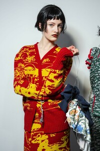 backstage-defile-matty-bovan-automne-hiver-2019-2020-londres-coulisses-81.thumb.jpg.54b96f553a9d883bdb9f46f2b19cb9aa.jpg