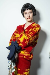 backstage-defile-matty-bovan-automne-hiver-2019-2020-londres-coulisses-82.thumb.jpg.f93753a8f4407c9700fb3bce34cc3a91.jpg