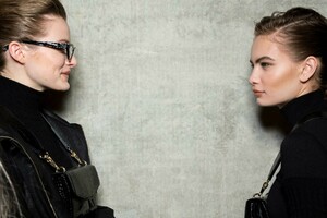 backstage-defile-max-mara-automne-hiver-2019-2020-milan-coulisses-76.thumb.jpg.9900ad2999f96f7c2fa739544a464b7c.jpg