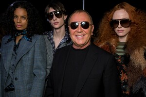 backstage-defile-michael-kors-automne-hiver-2019-2020-new-york-coulisses-47.thumb.jpg.6059696314a4145383a21d627c168301.jpg