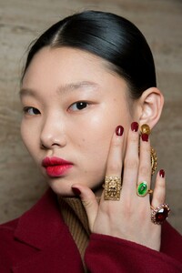 backstage-defile-oscar-de-la-renta-automne-hiver-2019-2020-new-york-coulisses-105.thumb.jpg.990deb0adfb722e91dd2f1a1309e43ab.jpg